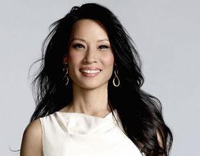 假扮女明星网红是谁,假扮女明星网红的真实身份大揭秘！