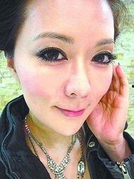 做美容毁容的明星网红,明星网红的美丽陷阱揭秘”