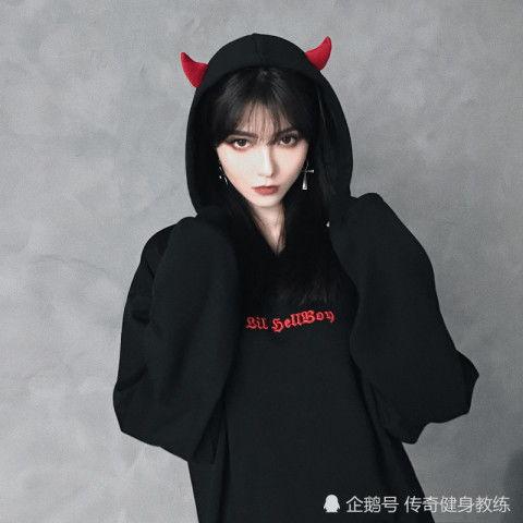 明星网红穿小恶魔服装,明星网红时尚穿搭大揭秘