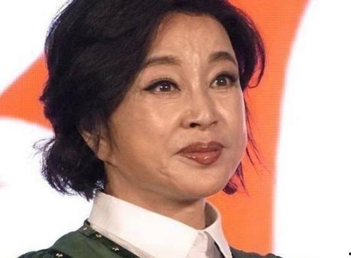 白头明星网红是谁啊,她是如何成为网络红人的？