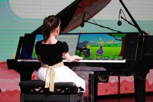 钢琴明星网红是谁呀图片,揭秘当红钢琴网红是谁？