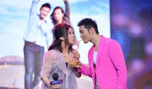 生日祝福明星网红文案图片,甜蜜瞬间，美好定格”