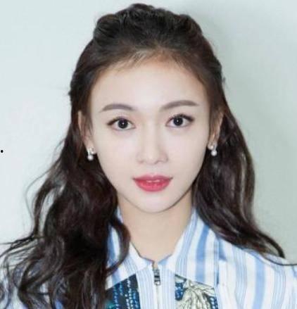 我们需要明星网红吗英文,Securing Celebrities and Influencers: The Rise of Star-Powered Marketing