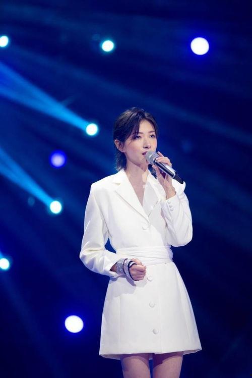 明星网红舞蹈视频万茜,网红舞蹈视频中的明星魅力展现