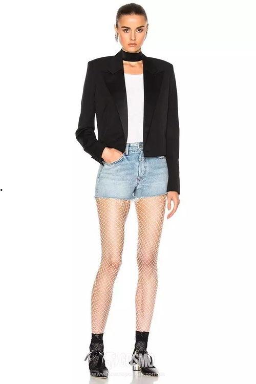 渔网袜明星网红是谁呀,揭秘渔网袜明星网红的时尚魅力