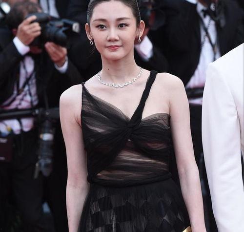 红地毯明星网红有哪些,盘点当红明星网红的时尚风采