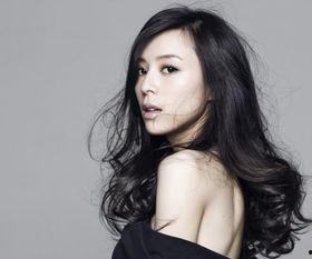 抑郁明星网红是谁啊,揭开网络红人背后的心酸故事