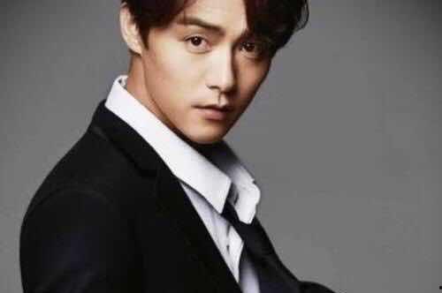 明星网红唱歌谁好听点,谁的音乐魅力更胜一筹？