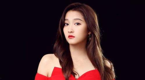 明星网红小混沌是谁,从街头小吃到明星效应的逆袭之路